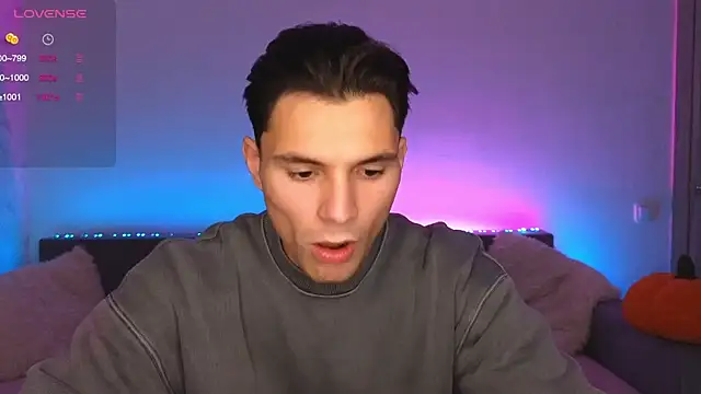 denlover1 online show from 10.31.25