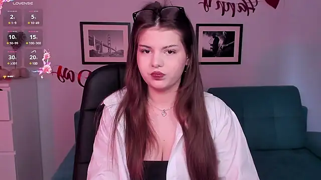 AdeliaKiss online show from 02.17.25