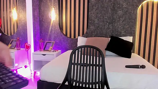 miss10 antonella online show from 02.21.25