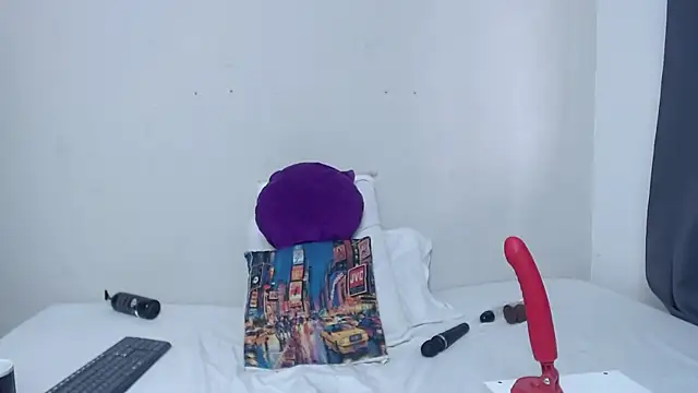 Nicol Love0 online show from 03.20.25