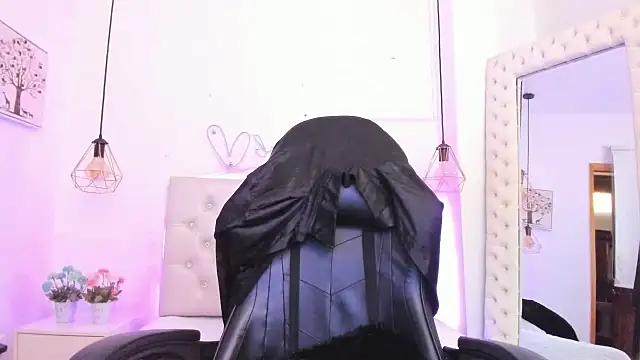 Zoeth Ruiz online show from 02.06.25