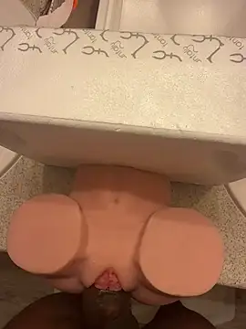 MaterialGolan online show from 04.08.26