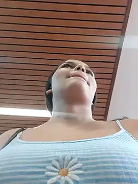 Snapshot of girl_milk1 chatting on 12.26.24 girl milk1 online show from 12.26.24