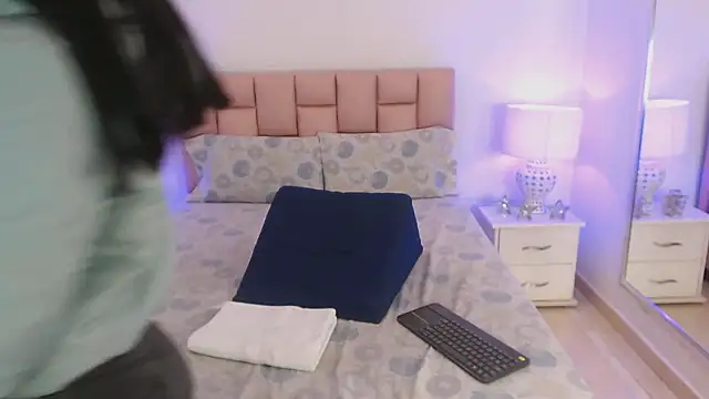 Zoe Vixen online show from 01.04.25