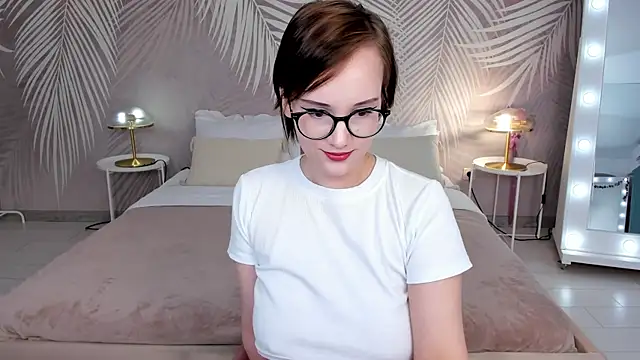 Snapshot of StellaGloww chatting on 01.26.25 StellaGloww online show from 01.26.25