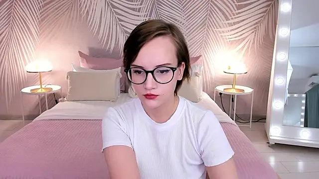 Snapshot of StellaGloww chatting on 02.03.25 StellaGloww online show from 02.03.25