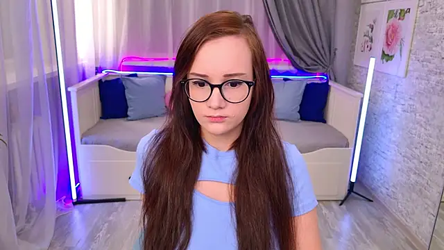 Snapshot of StellaGloww chatting on 09.22.25 StellaGloww online show from 09.22.25