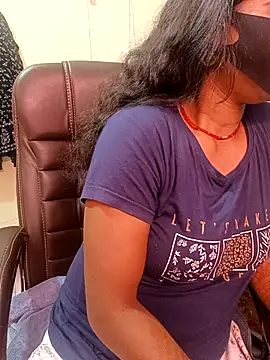 Snapshot of Jiya-Sexy chatting on 02.25.25 Jiya-Sexy online show from 02.25.25