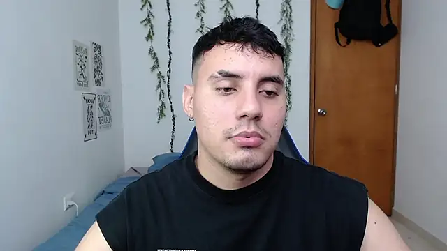 Snapshot of Donovanarmyy chatting on 10.17.25 Donovanarmyy online show from 10.17.25