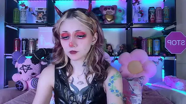 Snapshot of _Devill_Baby chatting on 05.25.26 Devill Baby online show from 05.25.26