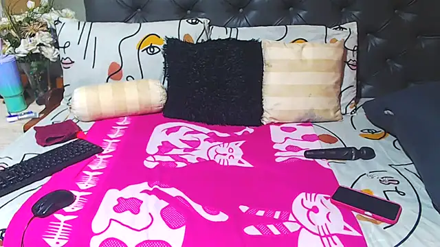 NunuBerry16 online show from 04.13.26