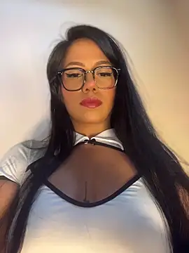 Snapshot of shaylin_brooke1 chatting on 05.24.26 shaylin brooke1 online show from 05.24.26