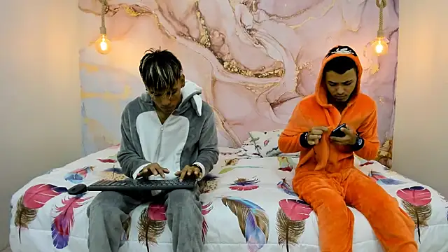 StrawwBoys online show from 12.10.24