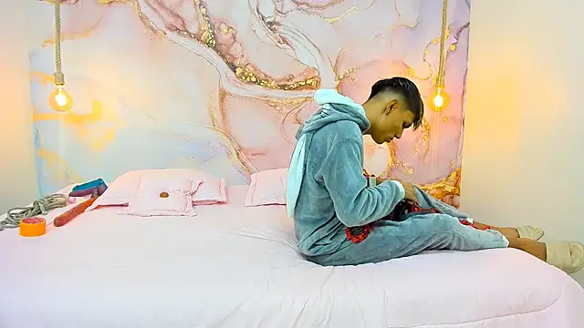 StrawwBoys online show from 12.27.24