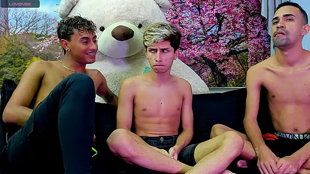 StrawwBoys online show from 03.21.25