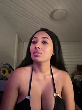 Snapshot of Anily_Lovely chatting on 07.16.26 Anily Lovely online show from 07.16.26