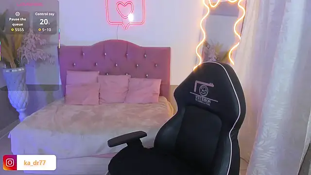 kendra tay online show from 02.21.26