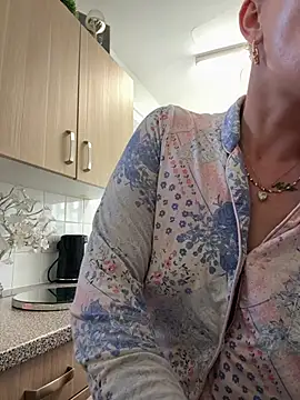 Snapshot of Barbie_26 chatting on 03.18.25 Barbie 26 online show from 03.18.25