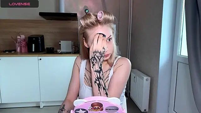 lisa barbie online show from 05.14.26