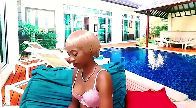 EbonyCreamy69 online show from 02.13.25