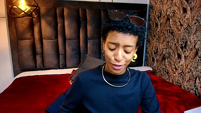 Snapshot of Zia_Green chatting on 05.12.26 Zia Green online show from 05.12.26