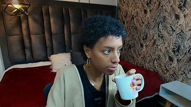 Snapshot of Zia_Green chatting on 05.22.26 Zia Green online show from 05.22.26