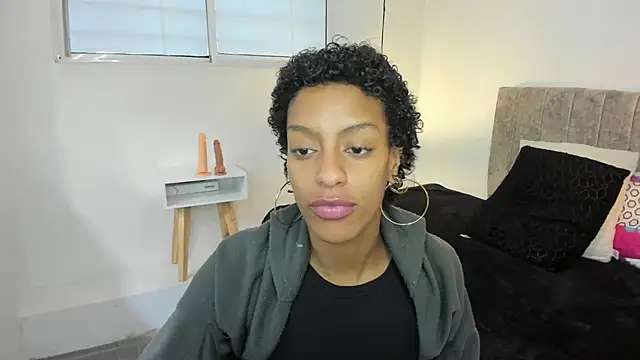 Snapshot of Zia_Green chatting on 06.11.26 Zia Green online show from 06.11.26