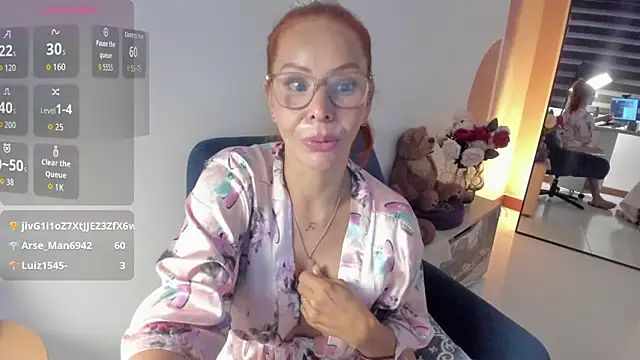 AvaCollinss online show from 11.03.25