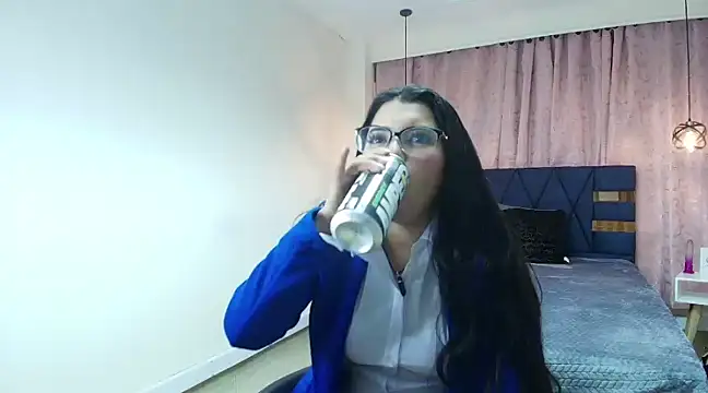 Asly Morgan online show from 02.14.25