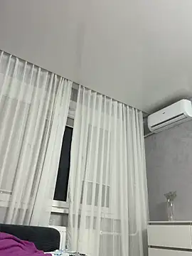 viviandaimond1 online show from 10.18.25