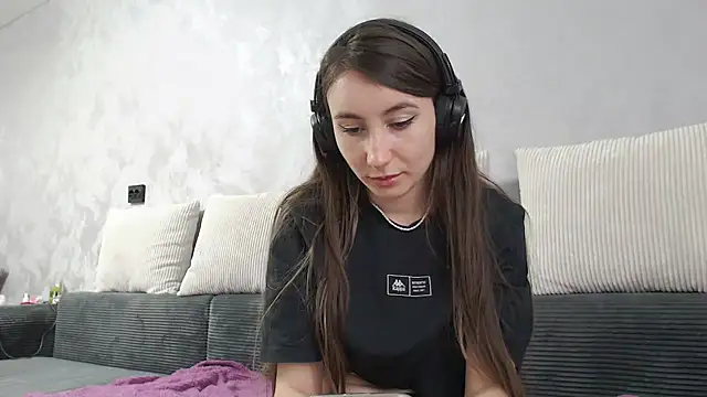 viviandaimond1 online show from 10.19.25