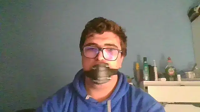 Snapshot of sorolla12 chatting on 12.16.25 sorolla12 online show from 12.16.25