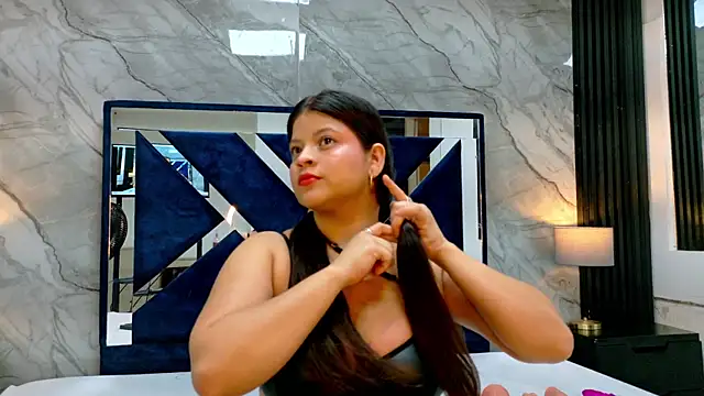 Snapshot of KarinaSimonz chatting on 07.15.26 KarinaSimonz online show from 07.15.26