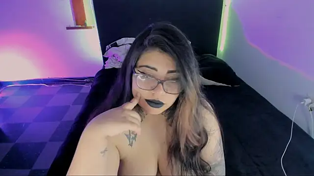 Snapshot of devilfoxtwo chatting on 02.19.25 devilfoxtwo online show from 02.19.25