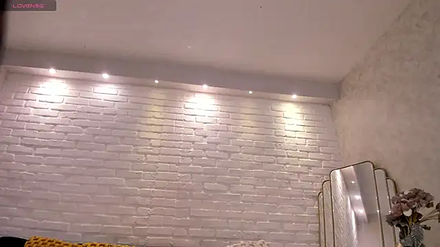 KatieNolan 1 online show from 11.29.25