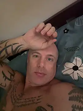 luv2masterb8247 online show from 12.23.24