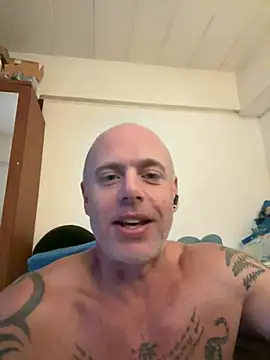 luv2masterb8247 online show from 01.02.25