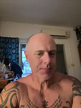 luv2masterb8247 online show from 02.06.25