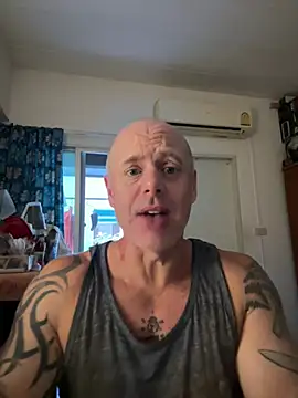 luv2masterb8247 online show from 02.24.25