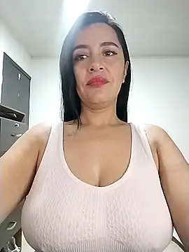 hailey85 online show from 03.31.26