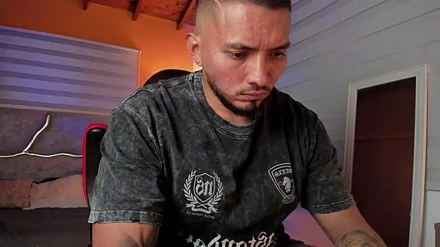 maximusclark1 online show from 03.24.26