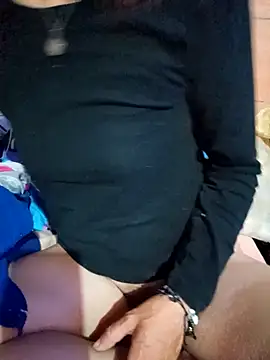 Snapshot of Rachhelle__ chatting on 12.10.24 Rachhelle online show from 12.10.24