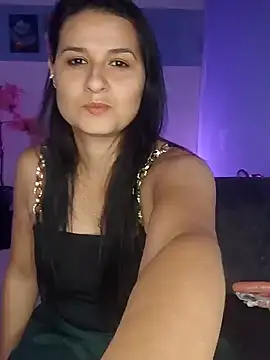 Snapshot of elena_jonees chatting on 12.27.24 elena jonees online show from 12.27.24