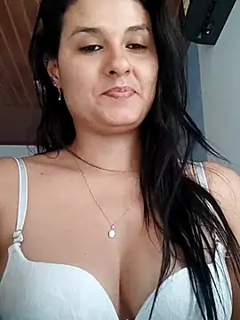 Snapshot of elena_jonees chatting on 03.03.25 elena jonees online show from 03.03.25