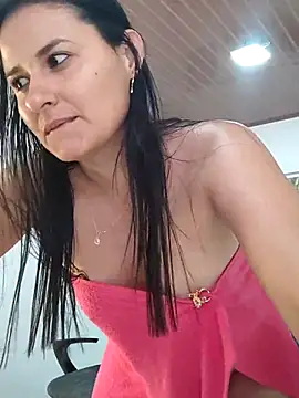 Snapshot of elena_jonees chatting on 03.15.25 elena jonees online show from 03.15.25