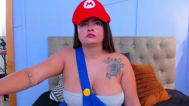 Snapshot of nathalie_rossel chatting on 10.28.25 nathalie rossel online show from 10.28.25