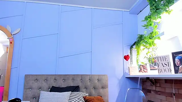 Snapshot of nathalie_rossel chatting on 10.30.25 nathalie rossel online show from 10.30.25