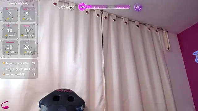 Snapshot of Naiara_Sex_ chatting on 12.01.24 Naiara Sex online show from 12.01.24