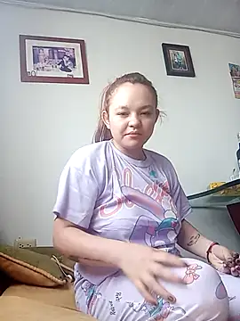 Snapshot of Naiara_Sex_ chatting on 12.25.24 Naiara Sex online show from 12.25.24