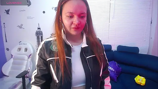 Snapshot of Naiara_Sex_ chatting on 03.08.25 Naiara Sex online show from 03.08.25